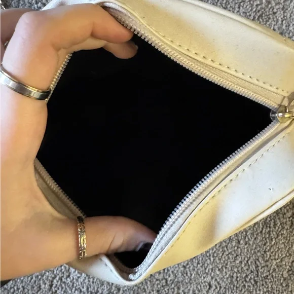 Purse - Picture 2 of 3